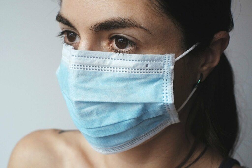 Person wearing a surgical mask
